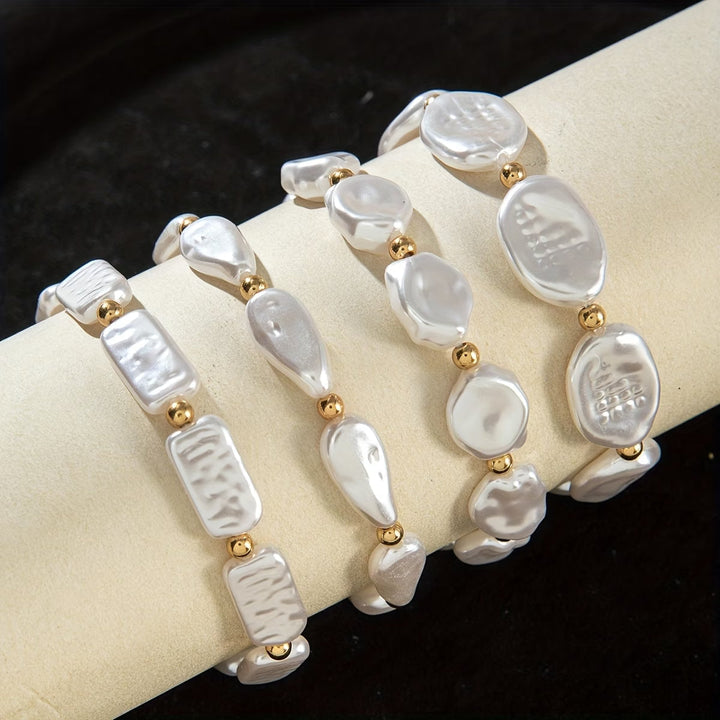 Set aus 4 Armbändern mit Perlen