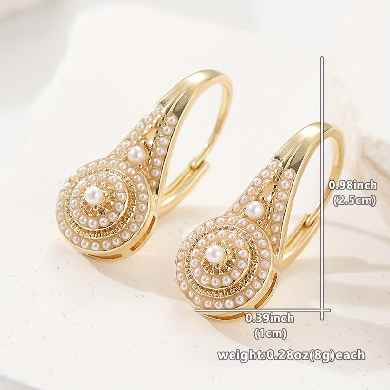 Elegante Ohrringe mit Perlen