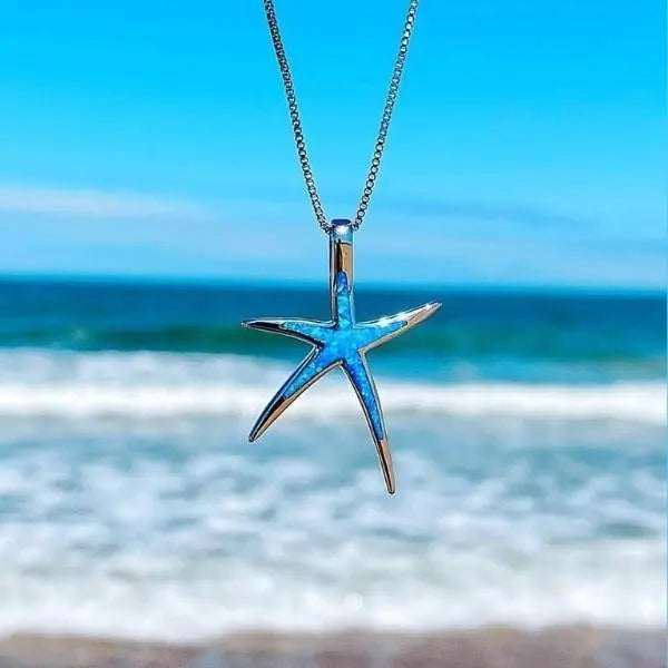 Halskette mit Sternenanhänger aus Silber mit blauer Opal