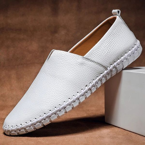 Handgenähte Loafers aus Leder