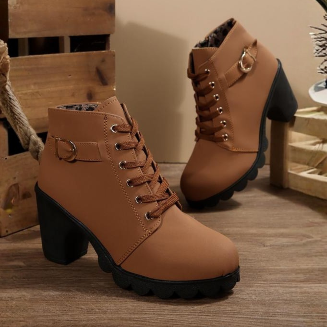 Hannah i Damen Stiefeletten mit Absatz, gewellter Profilsohle