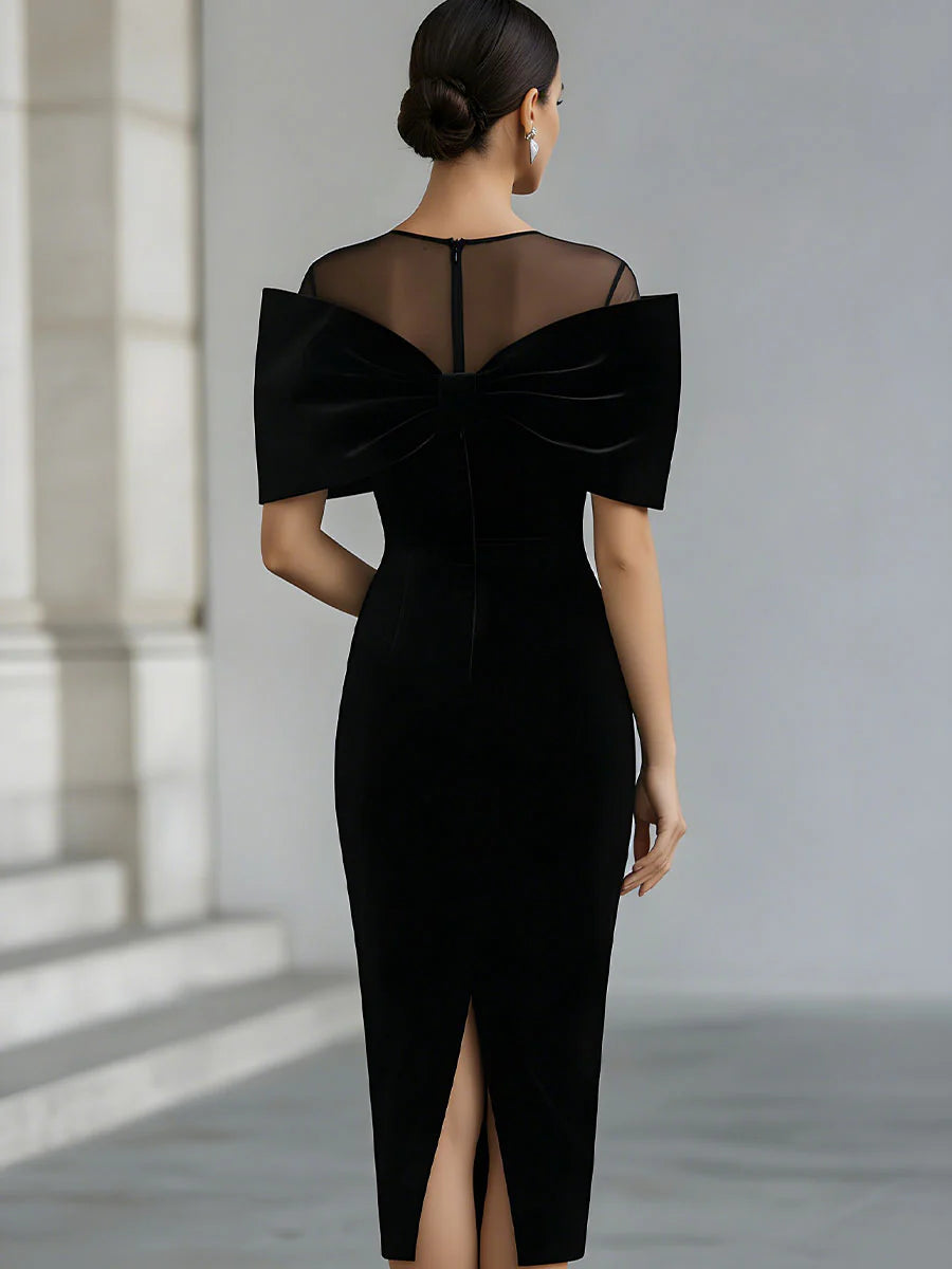 Regina ❘ Schwarzes Samt-Midikleid mit dramatischer Schleife