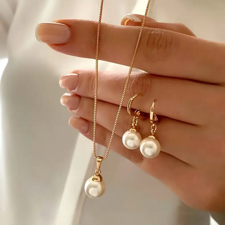 Elegantes und Anmutiges Perlen-Halsketten-Set