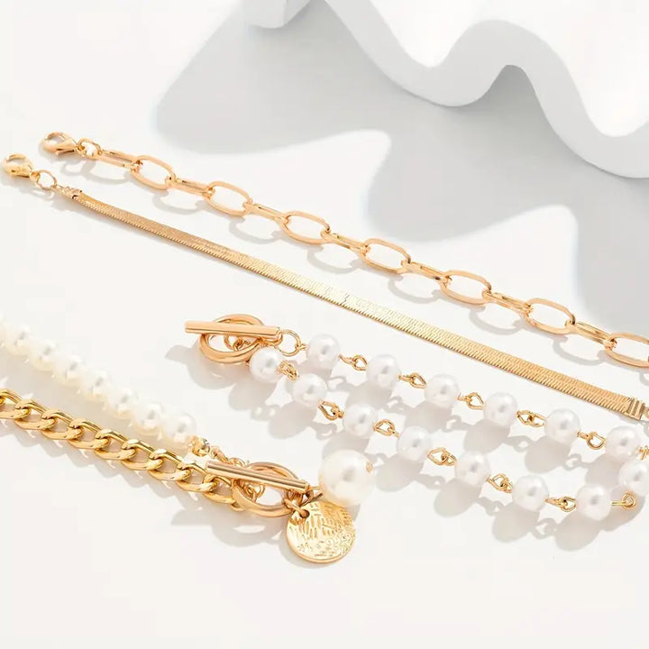 Set von Luxuriösen Perlenarmbändern