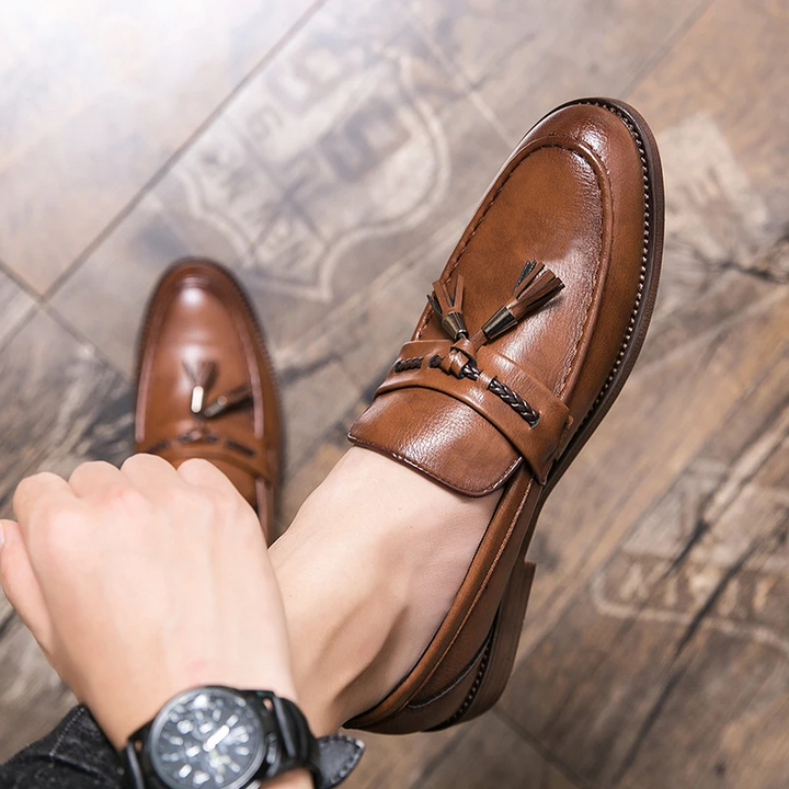 Loafers aus Leder mit Quasten