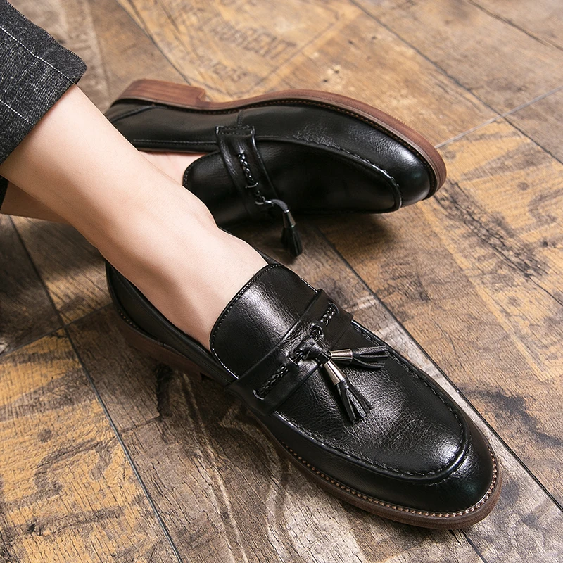Loafers aus Leder mit Quasten