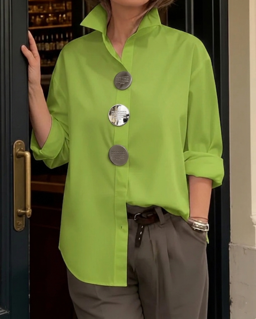 Übergroße Bluse mit Metallic-Knöpfen