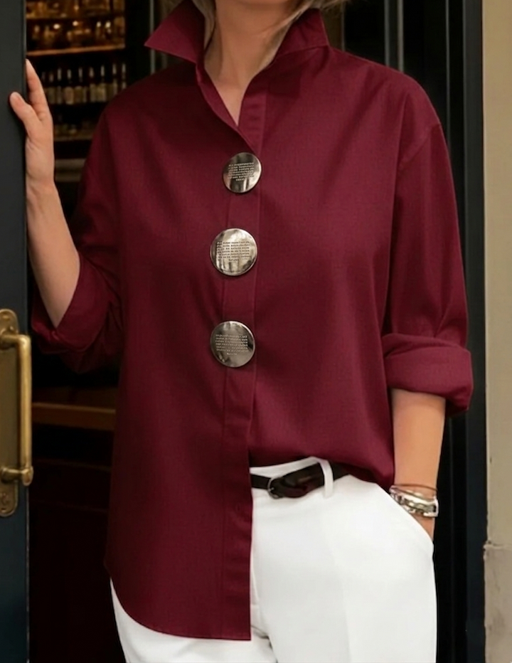 Übergroße Bluse mit Metallic-Knöpfen