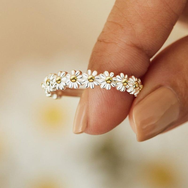 Marguerite-Ring – Silber & Gemalte Sanftheit
