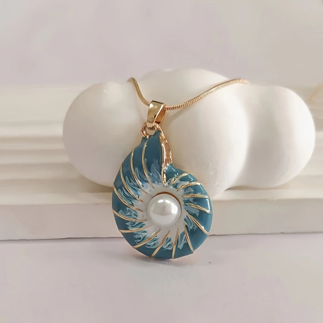 Halskette mit Blauer Muschel