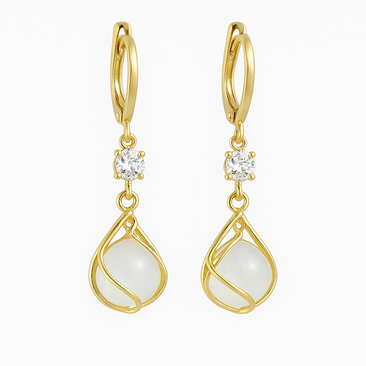 Hängende Ohrringe aus Gold mit Weißer Opal