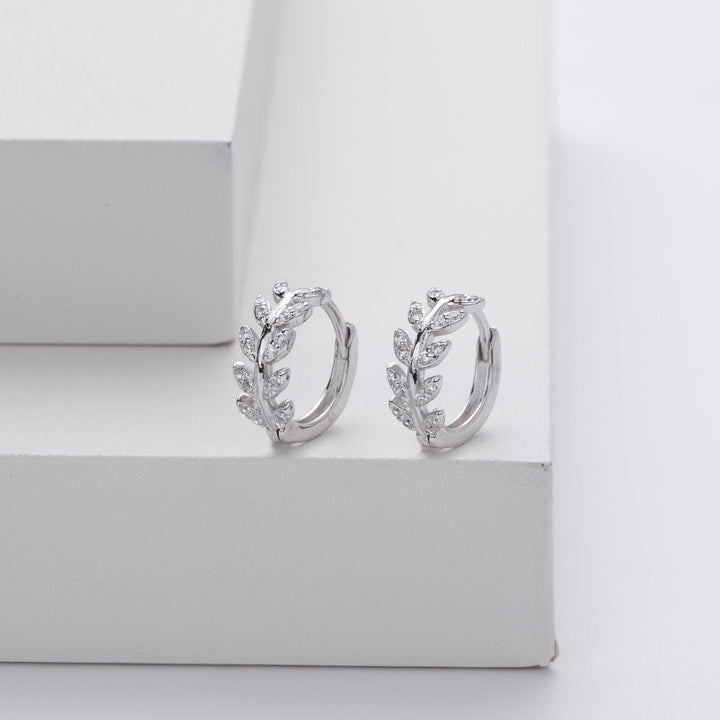 Ohrringe aus Silber in Blattform