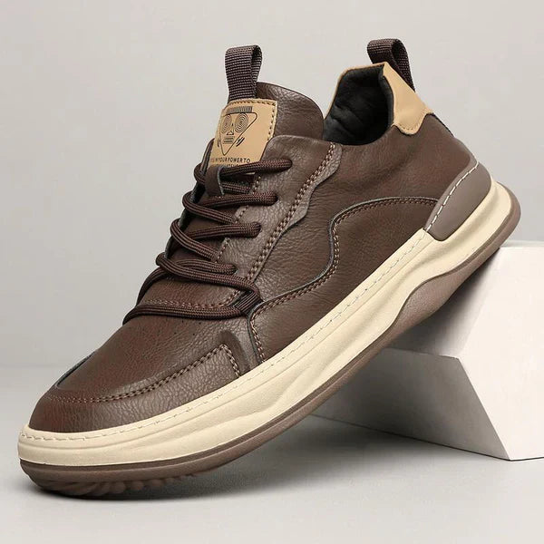 Hochsohlige Lederschuhe