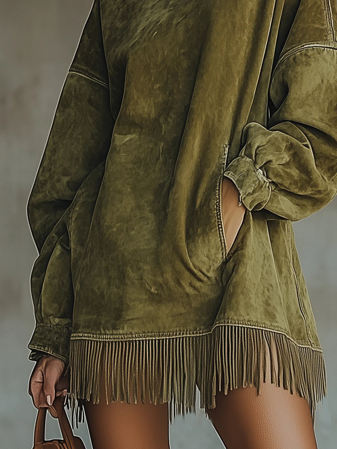 Gabrielle | Kleid mit hohem Kragen und Fransen