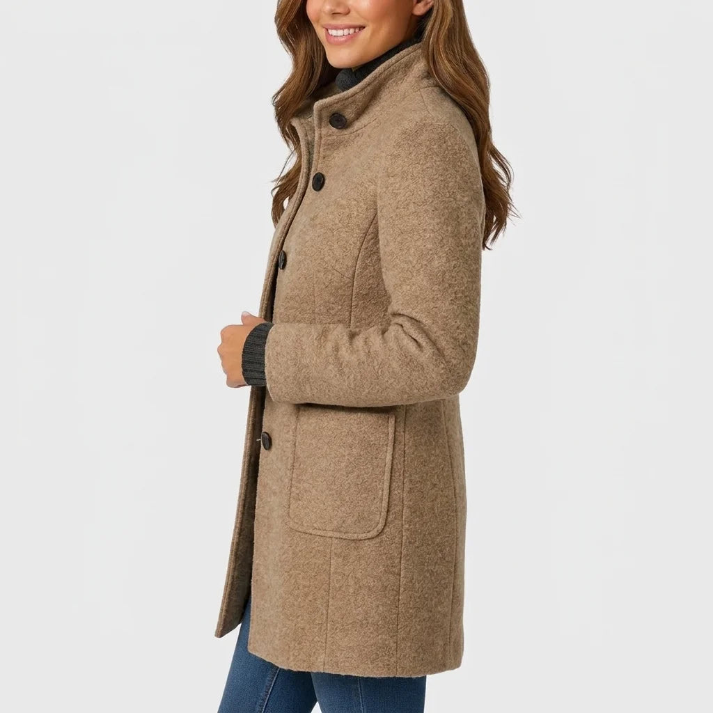 Emma  | Eleganter Mantel mit Knöpfen