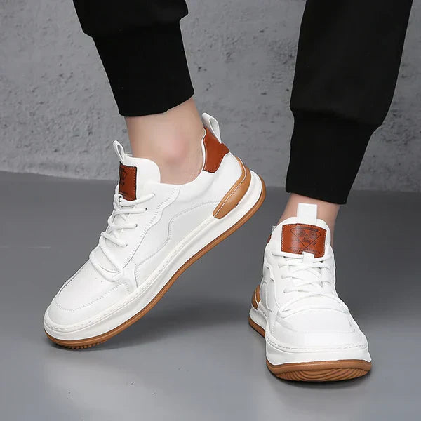 Hochsohlige Lederschuhe