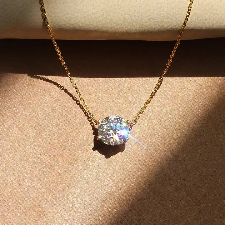 Elegantes Solitärcollier mit Kristall