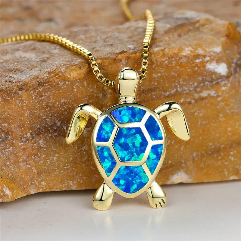 Vintage Gold Schildkrötenanhänger aus grünem Feueropal