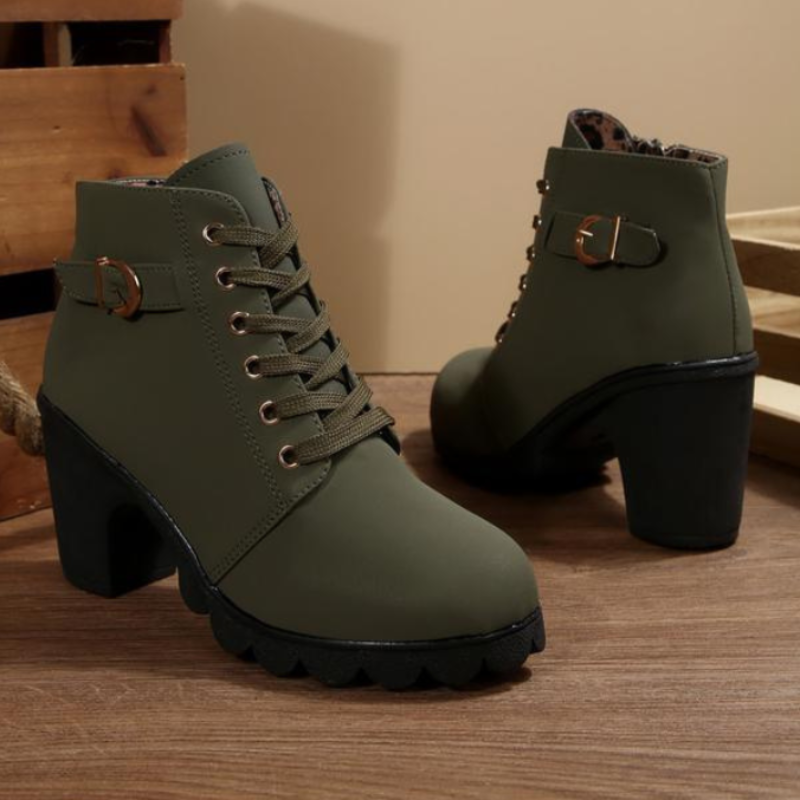 Hannah i Damen Stiefeletten mit Absatz, gewellter Profilsohle