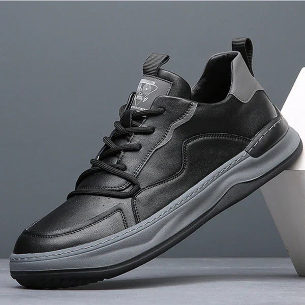 Hochsohlige Lederschuhe