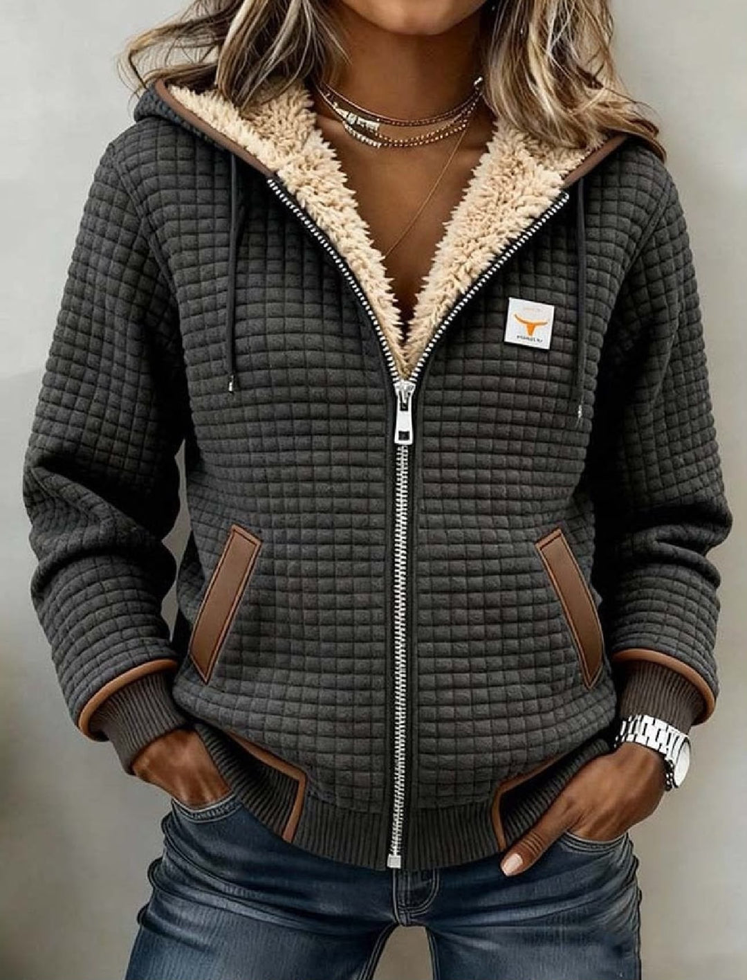 Renate | Kapuzenjacke mit Sherpa-Futter – Anthrazitgrau