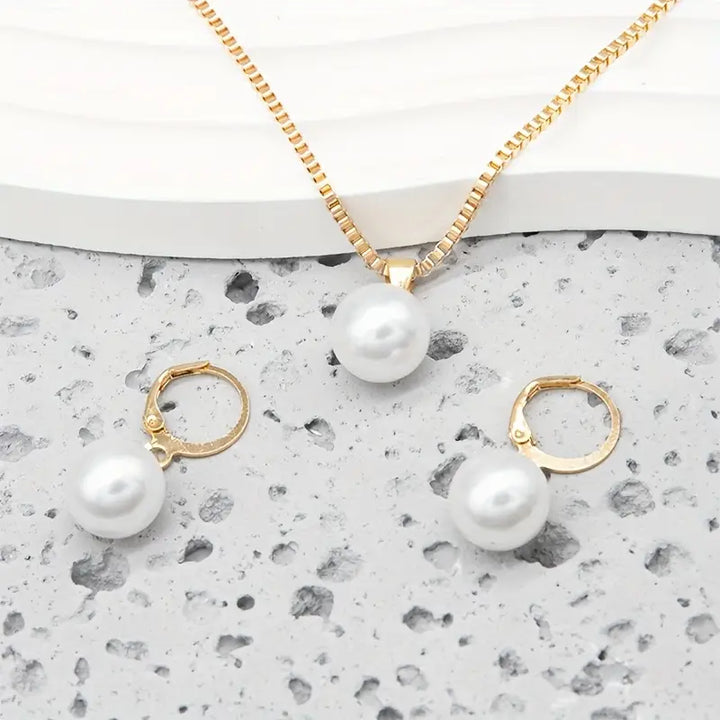 Elegantes Schmuckset mit Perlen