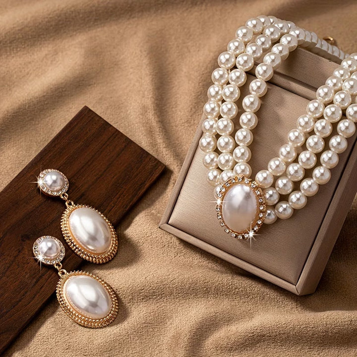 Set aus klassischen Perlen Schmuck