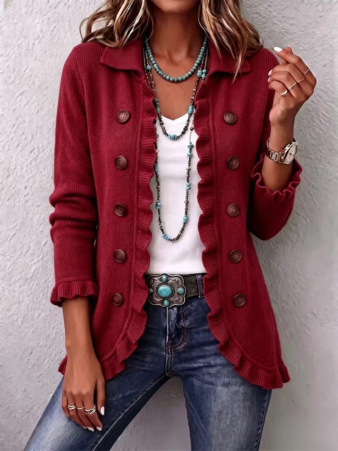 Rosalía | Rote Strickjacke aus Rubinrot mit Rüschen