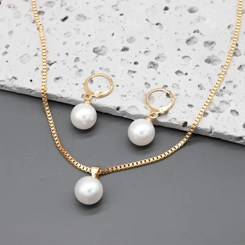Elegantes und Anmutiges Perlen-Halsketten-Set