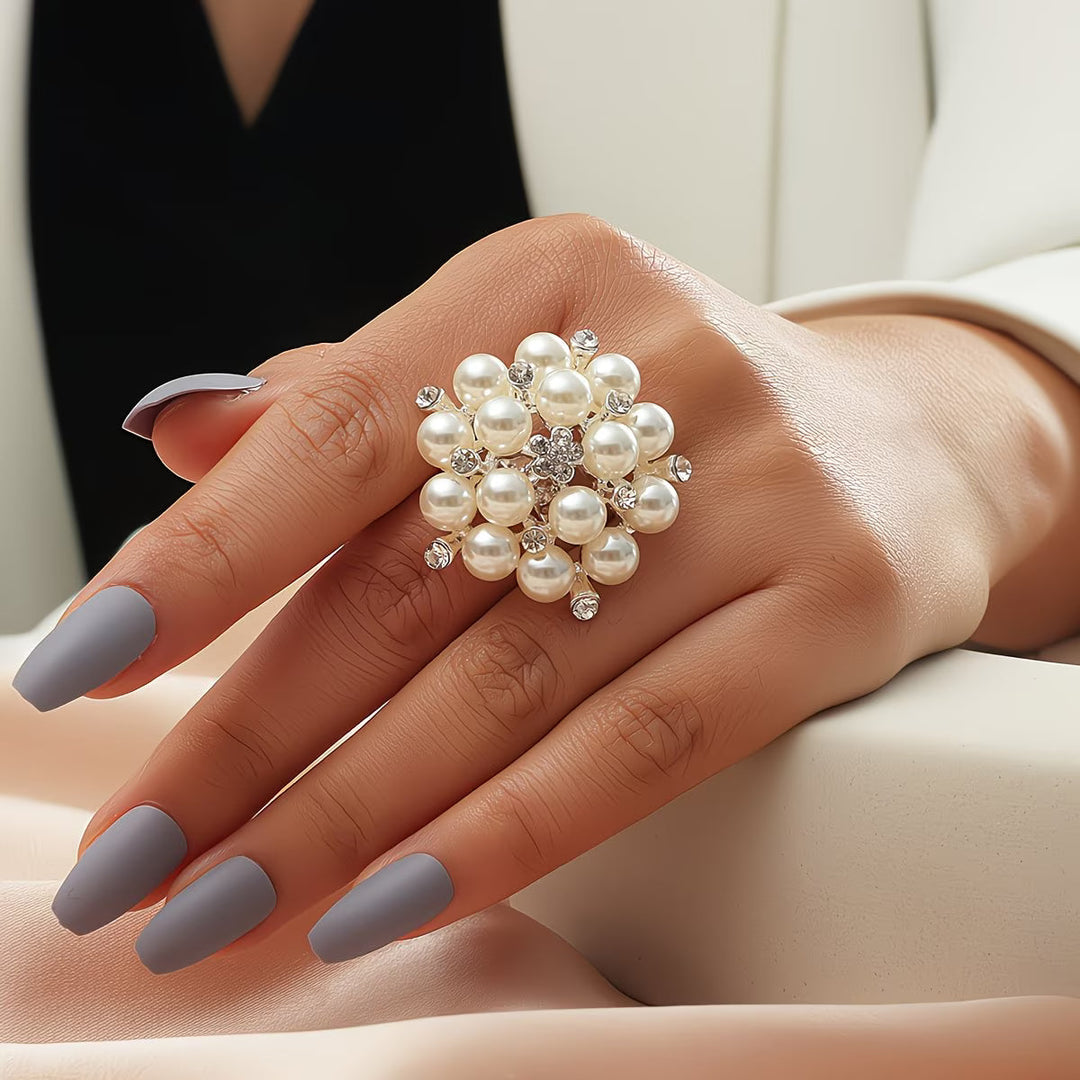 Verstellbarer Ring mit Perlen