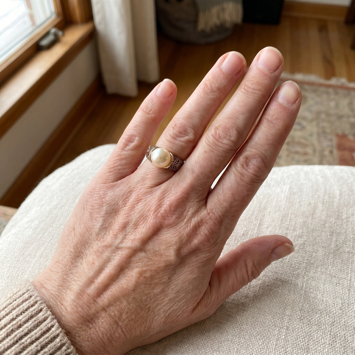 Vintage-Ring mit Goldperle