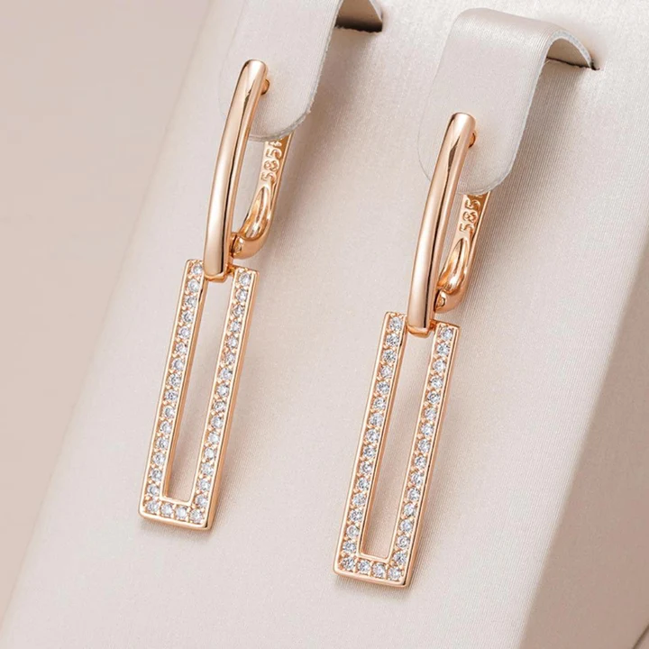 Elegante Rechteckige Hohe Ohrringe aus Gold