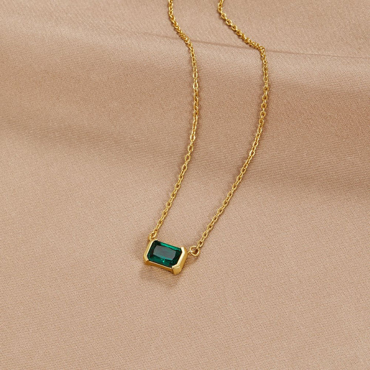 Zartes Collier mit Smaragd